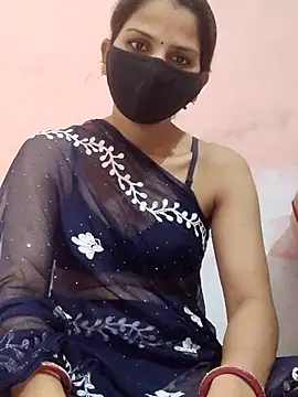 Snapshot of poojam93 chatting on February 7, 5:22 am poojam93 online show from February 7, 5:22 am