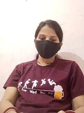 Snapshot of poojam93 chatting on February 13, 8:10 am poojam93 online show from February 13, 8:10 am