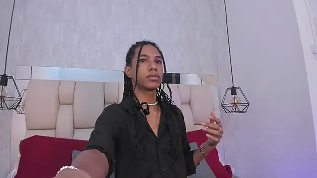 Snapshot of Johan_gz_ chatting on October 2, 11:39 am Johan gz  online show from October 2, 11:39 am