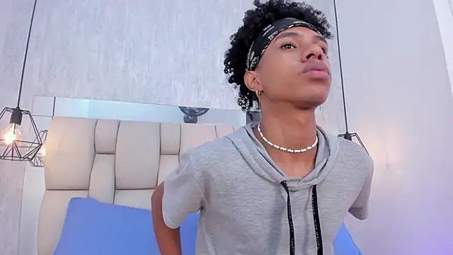 Snapshot of Johan_gz_ chatting on October 9, 11:41 am Johan gz  online show from October 9, 11:41 am