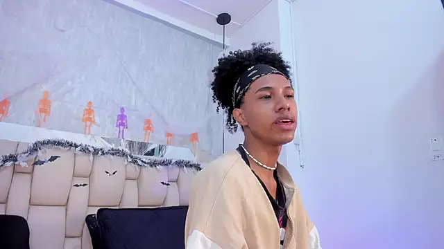 Snapshot of Johan_gz_ chatting on October 11, 11:42 am Johan gz  online show from October 11, 11:42 am