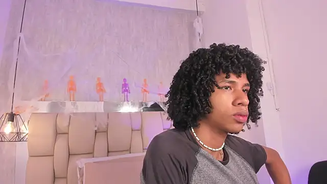 Snapshot of Johan_gz_ chatting on October 28, 11:36 am Johan gz  online show from October 28, 11:36 am