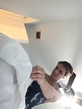 sarahkat86 online show from February 26, 12:31 am