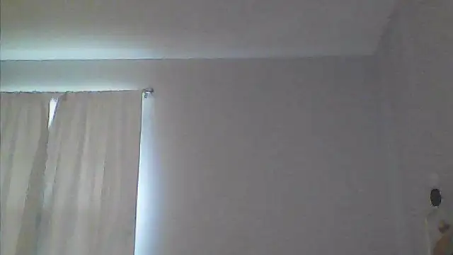 sarahkat86 online show from May 1, 9:30 pm