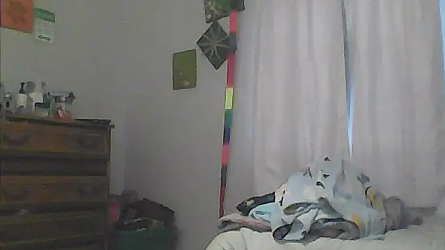 sarahkat86 online show from May 2, 9:09 pm