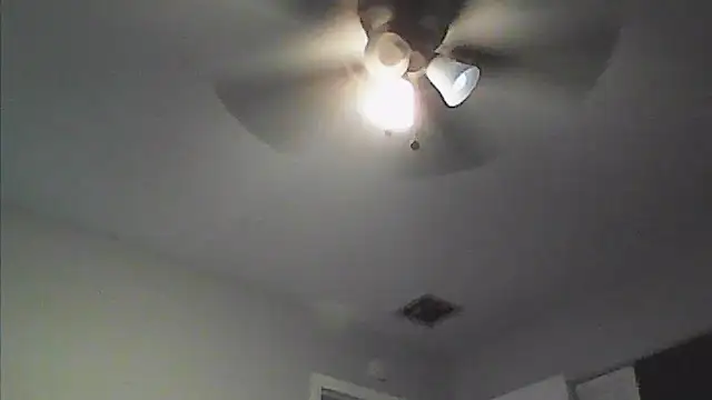 sarahkat86 online show from May 14, 11:00 pm