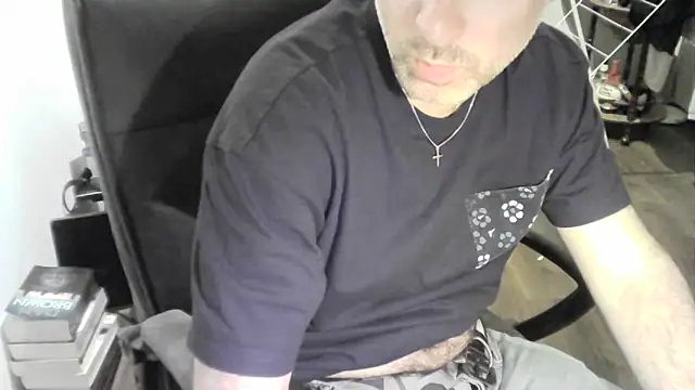 Chrisprngr online show from May 26, 6:59 pm