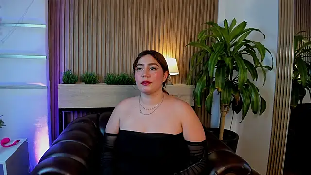 AdelaTaylor online show from October 11, 9:46 pm