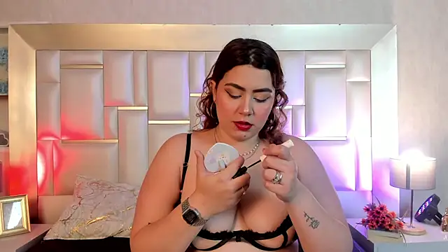 AdelaTaylor online show from October 25, 11:51 am