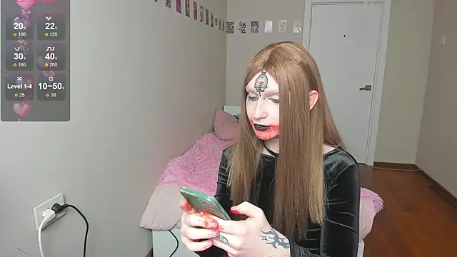 yoi mika online show from October 31, 11:17 pm