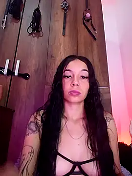 Snapshot of Katya_Bridge2 chatting on May 5, 11:02 pm Katya Bridge2 online show from May 5, 11:02 pm