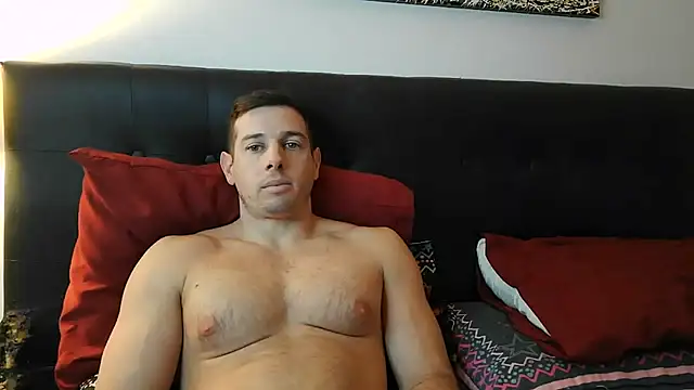 luca23millo90 online show from May 18, 3:13 am
