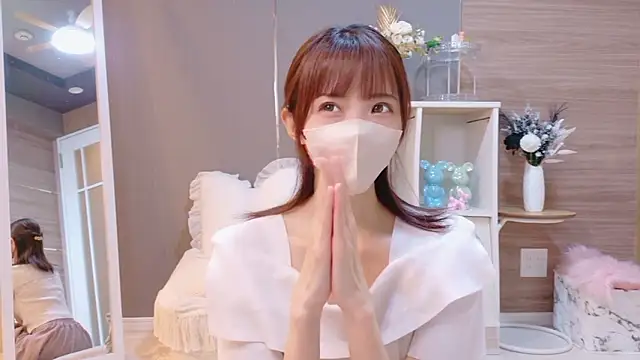 Mio-xoxo online show from September 18, 10:50 am