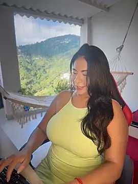 Snapshot of samanthahut1 chatting on May 4, 9:55 pm samanthahut1 online show from May 4, 9:55 pm