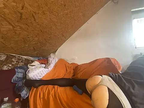 Snapshot of Salon1986 chatting on March 11, 12:44 pm Salon1986 online show from March 11, 12:44 pm