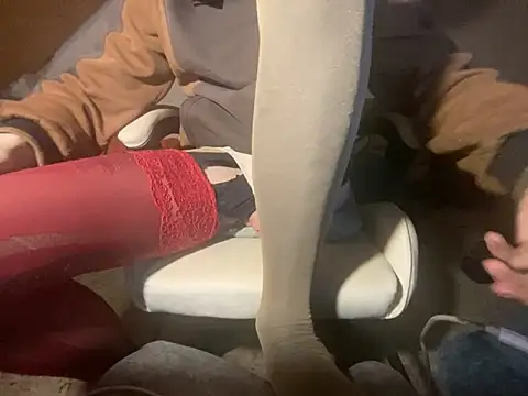 Snapshot of Salon1986 chatting on March 19, 12:47 am Salon1986 online show from March 19, 12:47 am