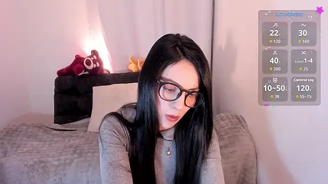 Snapshot of sarah_saenz_ chatting on May 15, 5:14 am sarah saenz online show from May 15, 5:14 am