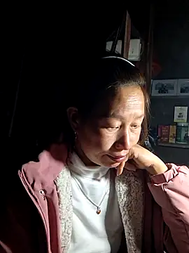 ngocngoc cute online show from December 4, 2:59 pm