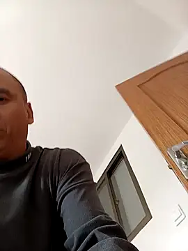 Snapshot of CWQ123 chatting on October 10, 1:04 am CWQ123 online show from October 10, 1:04 am