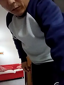 Snapshot of CWQ123 chatting on October 29, 8:16 am CWQ123 online show from October 29, 8:16 am