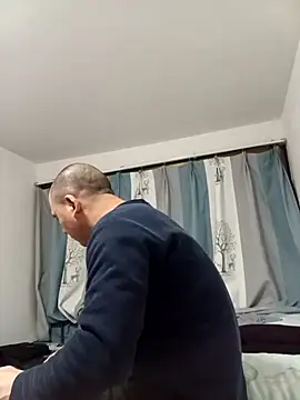 Snapshot of CWQ123 chatting on December 18, 2:23 pm CWQ123 online show from December 18, 2:23 pm