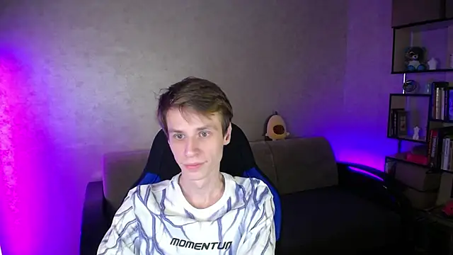 yes cute boy  online show from October 20, 11:27 pm