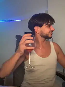 Snapshot of Gipsyboysteve chatting on September 15, 5:24 pm Gipsyboysteve online show from September 15, 5:24 pm