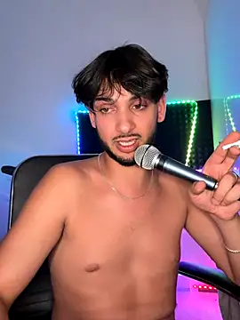 Snapshot of Gipsyboysteve chatting on October 5, 8:18 pm Gipsyboysteve online show from October 5, 8:18 pm