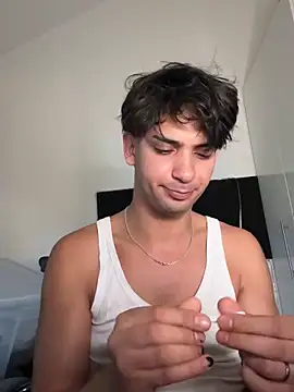 Snapshot of Gipsyboysteve chatting on October 10, 2:49 pm Gipsyboysteve online show from October 10, 2:49 pm