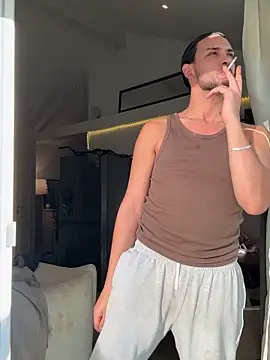 Snapshot of Gipsyboysteve chatting on October 24, 2:24 pm Gipsyboysteve online show from October 24, 2:24 pm