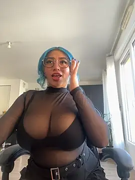 HATSUNE   online show from October 1, 10:32 am