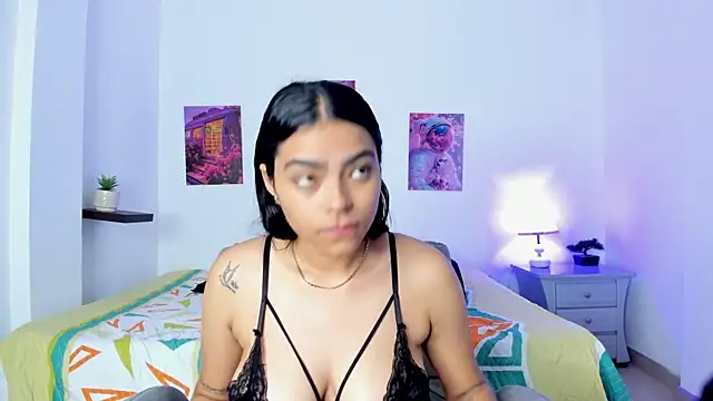 Snapshot of shizuka_84 chatting on October 9, 11:19 am shizuka 84 online show from October 9, 11:19 am