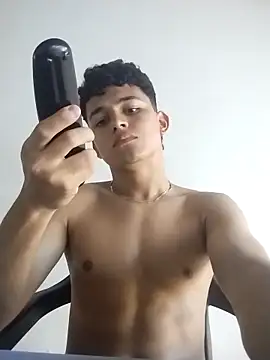 Snapshot of ZackJ7 chatting on February 7, 3:49 pm ZackJ7 online show from February 7, 3:49 pm