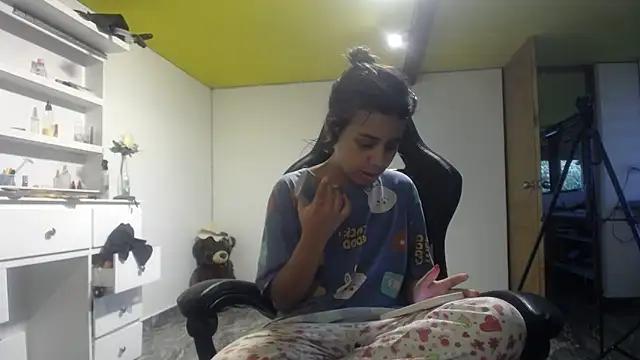 Snapshot of habdiela chatting on October 24, 7:54 pm habdiela online show from October 24, 7:54 pm