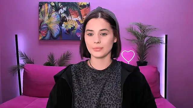 Snapshot of lil_angel_ chatting on October 27, 9:02 am lil angel online show from October 27, 9:02 am