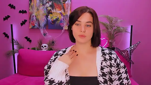 Snapshot of lil_angel_ chatting on November 5, 12:27 pm lil angel online show from November 5, 12:27 pm