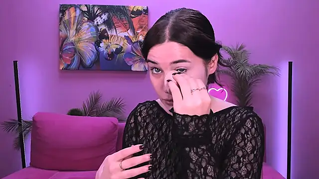 lil angel  online show from November 22, 6:12 am