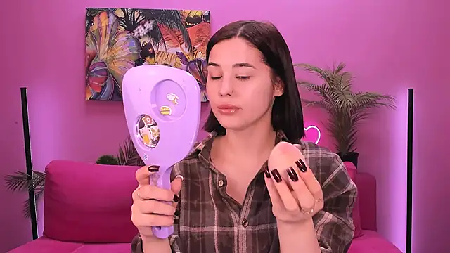 lil angel  online show from November 23, 8:58 am