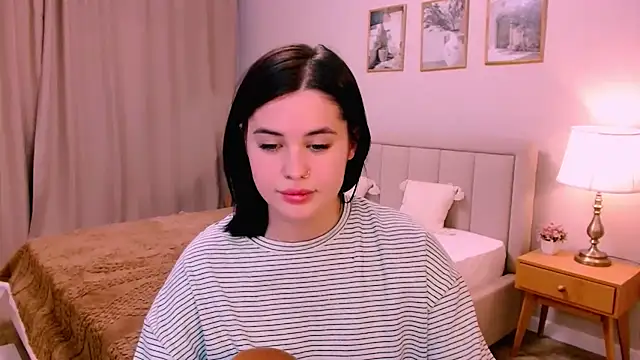 lil angel  online show from February 17, 10:27 pm