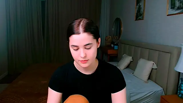 lil angel  online show from March 21, 11:30 pm