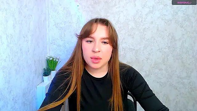 JuliaTopp  online show from March 30, 8:15 am