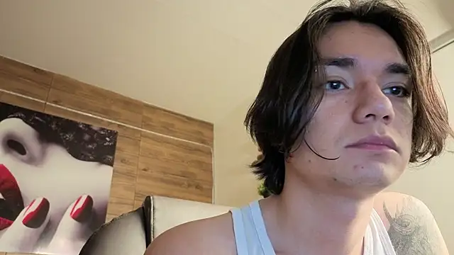 Snapshot of davoxer chatting on January 6, 5:44 am davoxer online show from January 6, 5:44 am