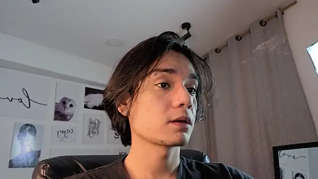 Snapshot of davoxer chatting on January 9, 3:09 am davoxer online show from January 9, 3:09 am