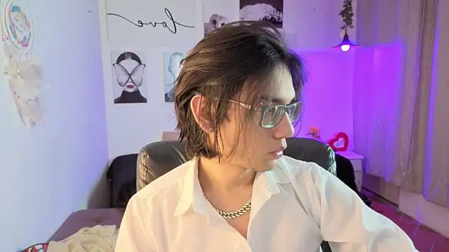 Snapshot of davoxer chatting on February 5, 3:33 am davoxer online show from February 5, 3:33 am