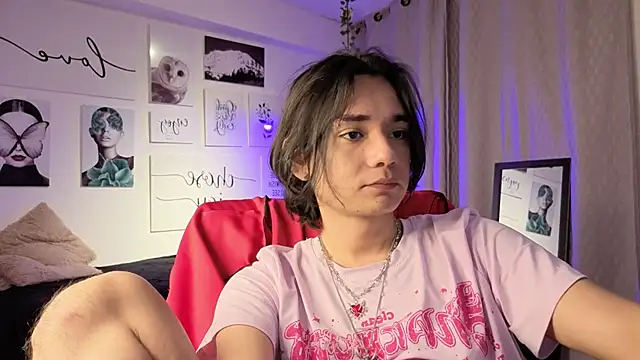 Snapshot of davoxer chatting on February 11, 3:11 am davoxer online show from February 11, 3:11 am