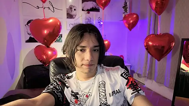 Snapshot of davoxer chatting on February 14, 2:41 am davoxer online show from February 14, 2:41 am