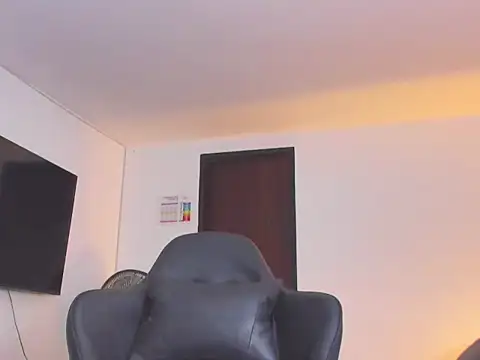 Snapshot of RJBarto chatting on September 19, 8:20 pm RJBarto online show from September 19, 8:20 pm