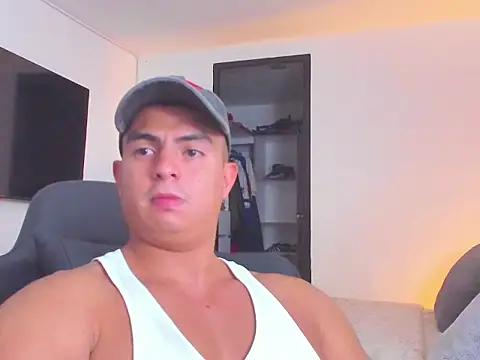 Snapshot of RJBarto chatting on September 24, 6:33 pm RJBarto online show from September 24, 6:33 pm