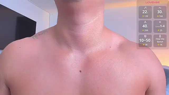 Snapshot of RJBarto chatting on October 19, 9:26 pm RJBarto online show from October 19, 9:26 pm