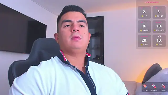 Snapshot of RJBarto chatting on October 25, 3:07 pm RJBarto online show from October 25, 3:07 pm